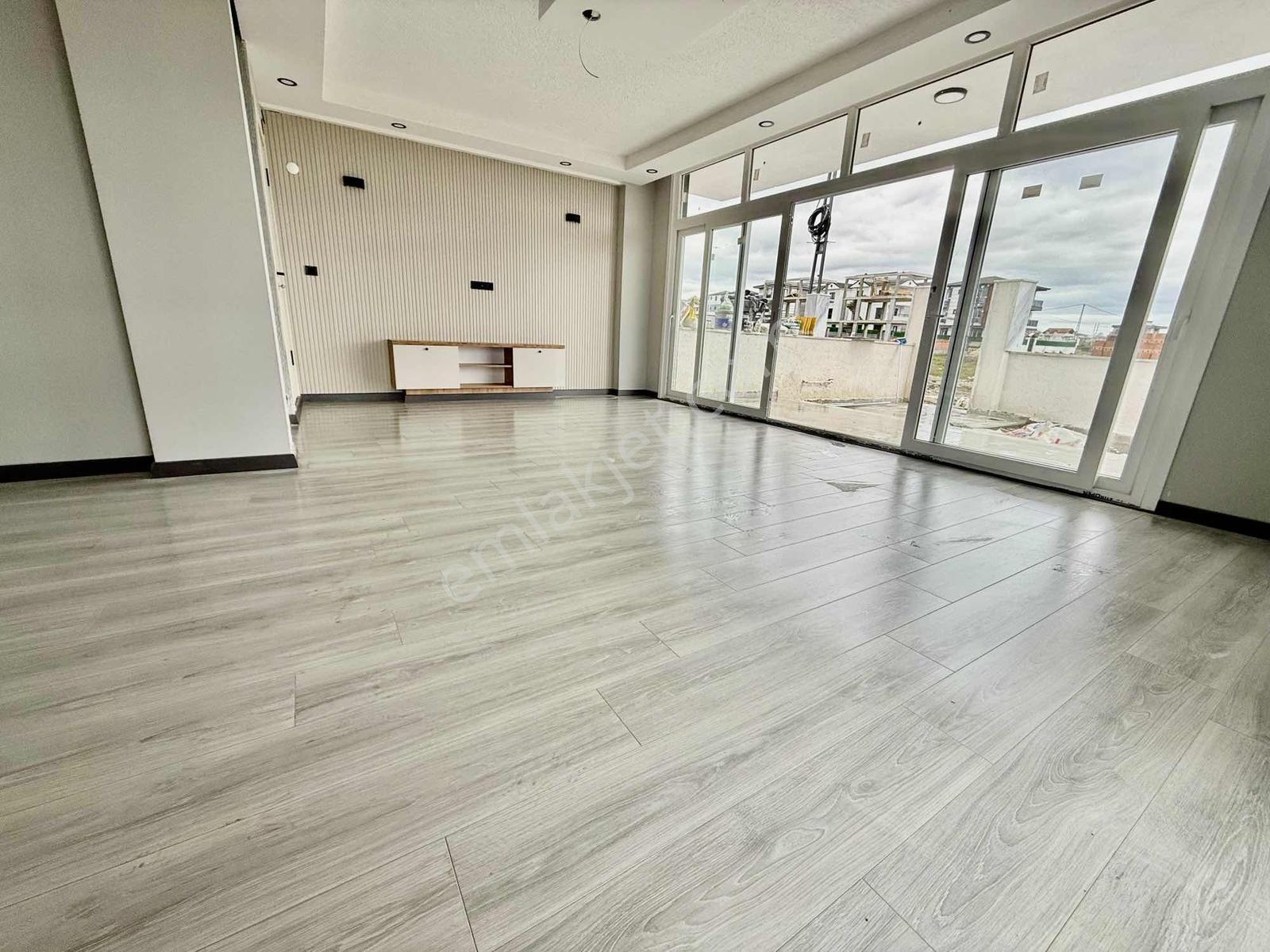 Re/max Kıyı'dan Masrafsız Hemen Oturuma Hazır Geniş Bahçeli - Görsel 23