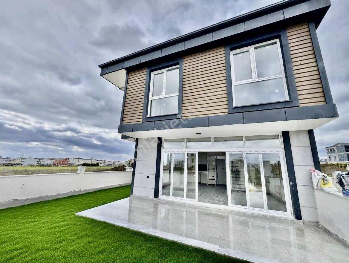 Re/max Kıyı'dan Masrafsız Hemen Oturuma Hazır Geniş Bahçeli - Görsel 4