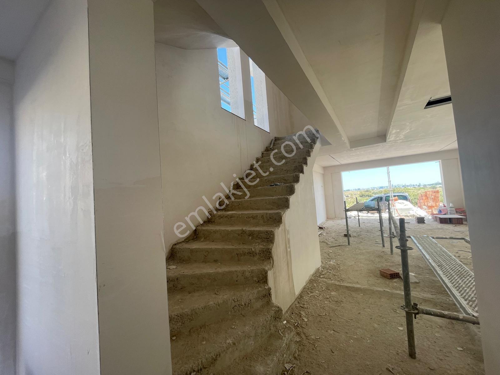 Ermenekte İnşaatı Devam Eden 7+1 Tribleks Villa - Görsel 16