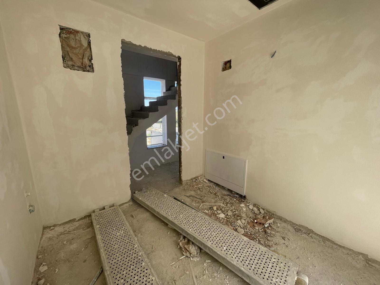 Ermenekte İnşaatı Devam Eden 7+1 Tribleks Villa - Görsel 9