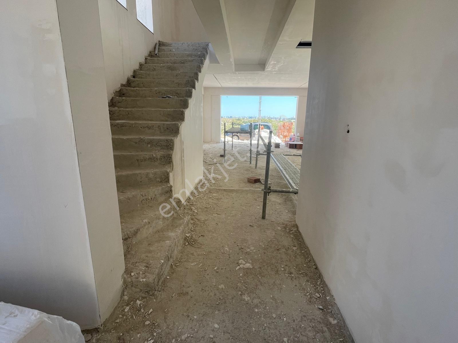 Ermenekte İnşaatı Devam Eden 7+1 Tribleks Villa - Görsel 15