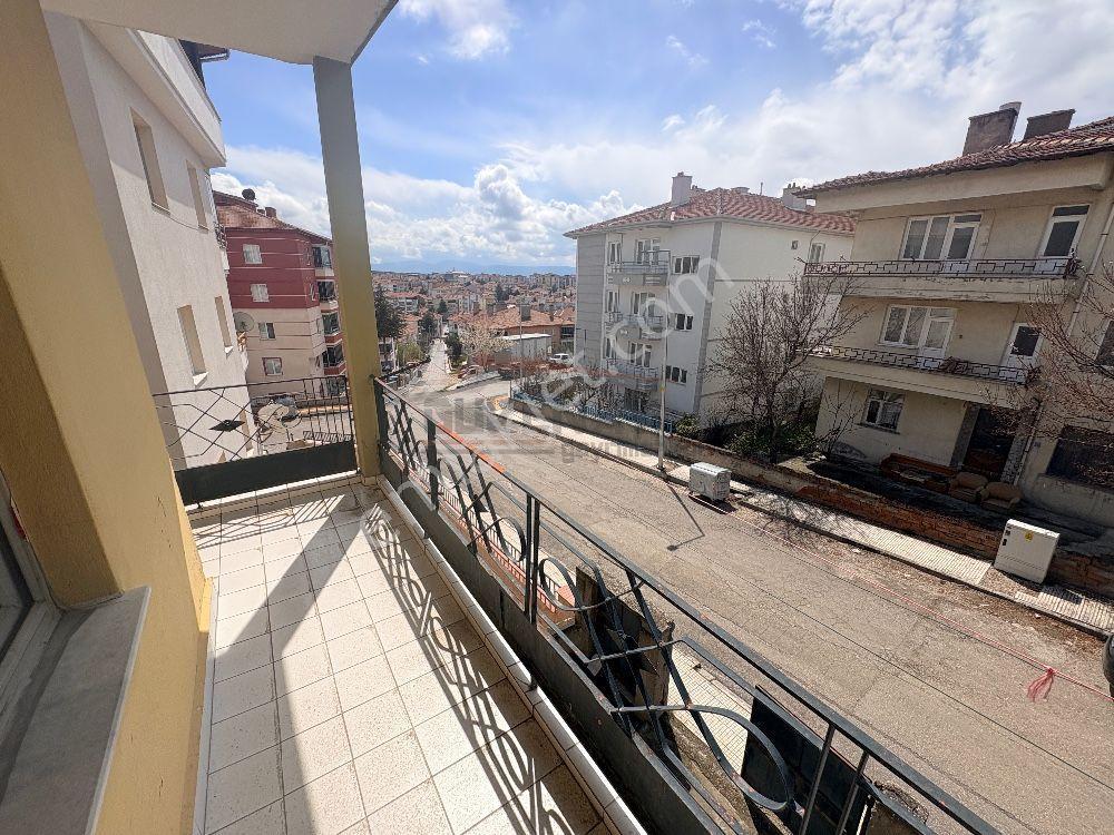 Güvenay - Çorum Bahçelievler Aşık Mahsuni Şerif Parkı Civarı Kiralık 2+1 - Görsel 5