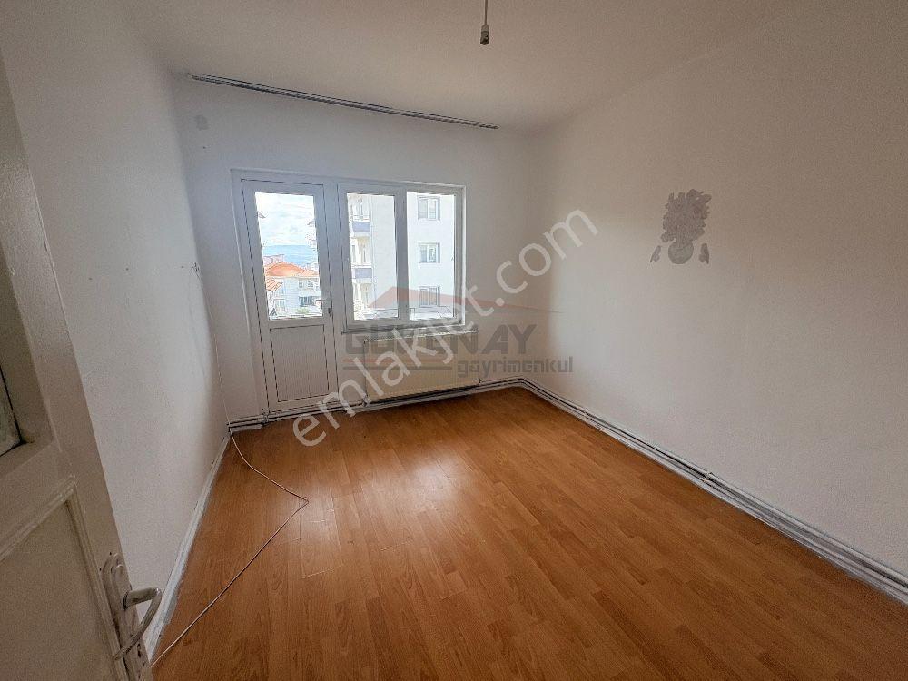 Güvenay - Çorum Bahçelievler Aşık Mahsuni Şerif Parkı Civarı Kiralık 2+1 - Görsel 13