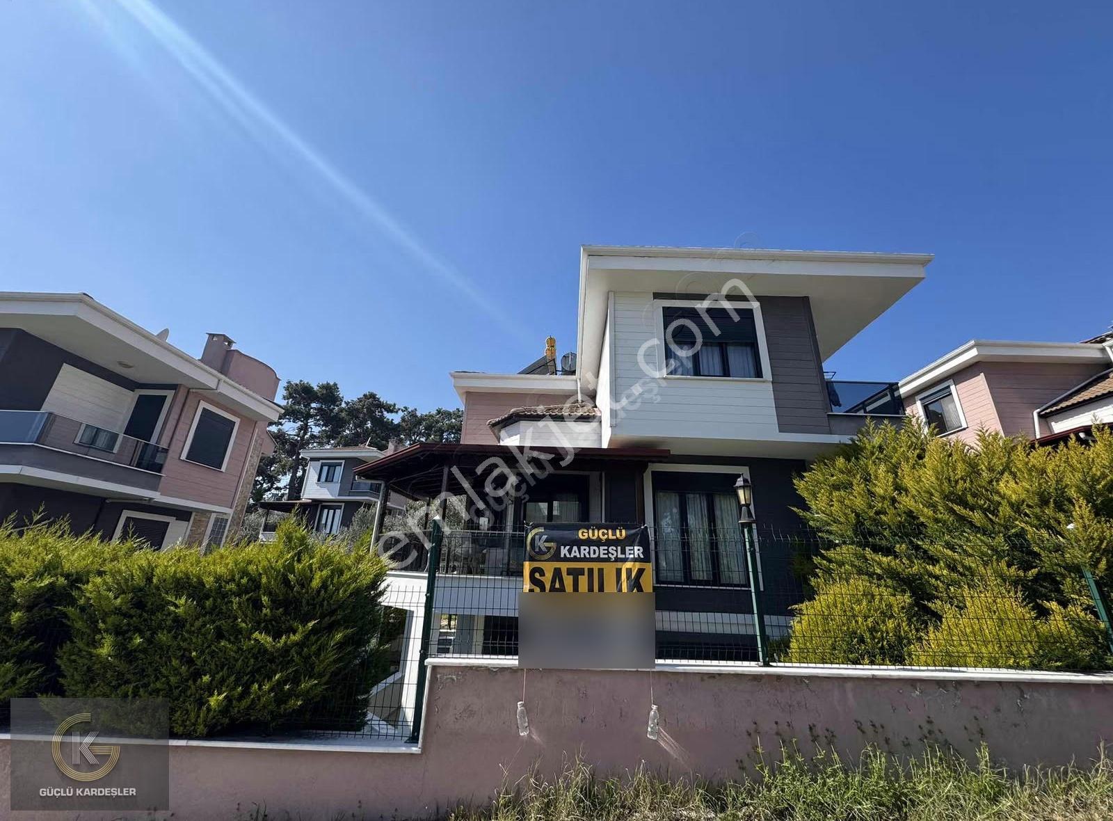 Güçlü Kardeşler 300m2 Arsa İçerisinde Müstakil Fırsat Villa - Görsel 8