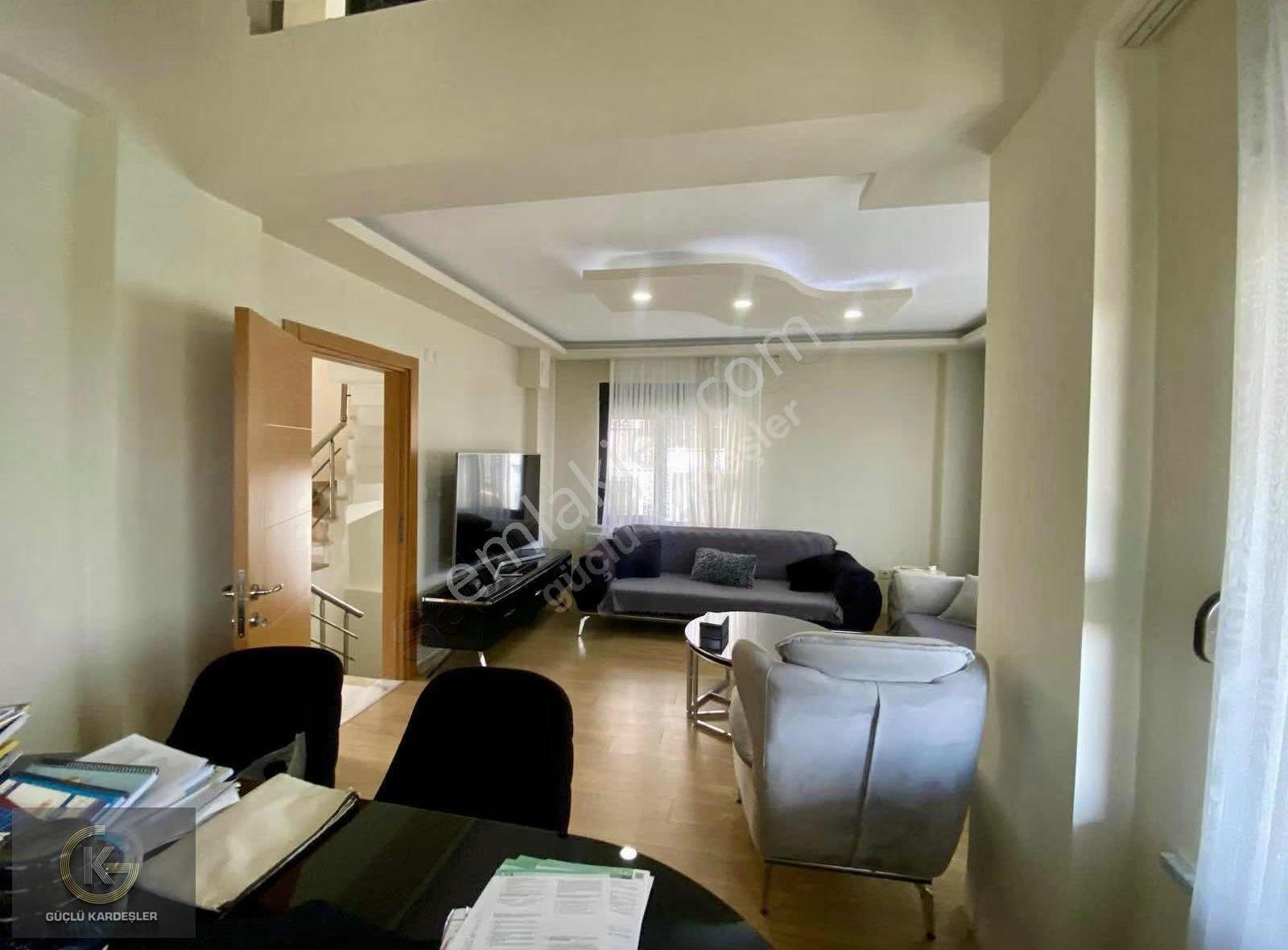 Güçlü Kardeşler 300m2 Arsa İçerisinde Müstakil Fırsat Villa - Görsel 24
