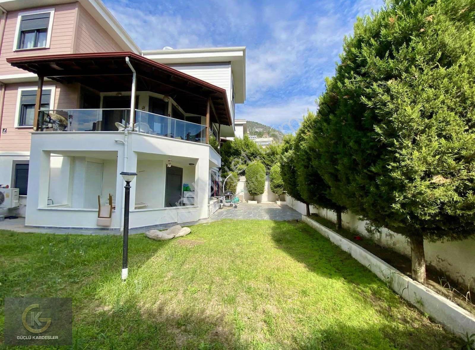 Güçlü Kardeşler 300m2 Arsa İçerisinde Müstakil Fırsat Villa - Görsel 28