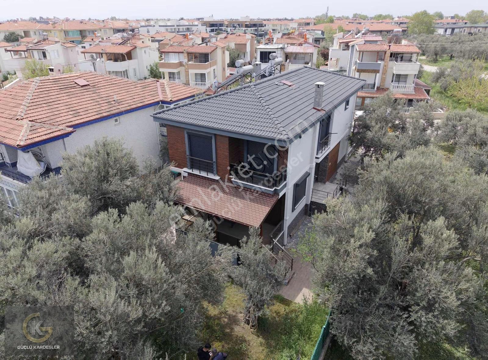 Güçlü Kardeşler Geniş Bahçe Kullanımlı 3+1 Lüks Fırsat Villa - Görsel 23