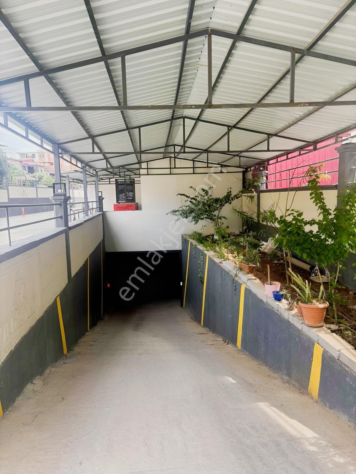 Kozan Yolu Bulvar Üzeri Lüx İşçilikli Site İçerisinde 2+1 Kaçmaz - Görsel 13