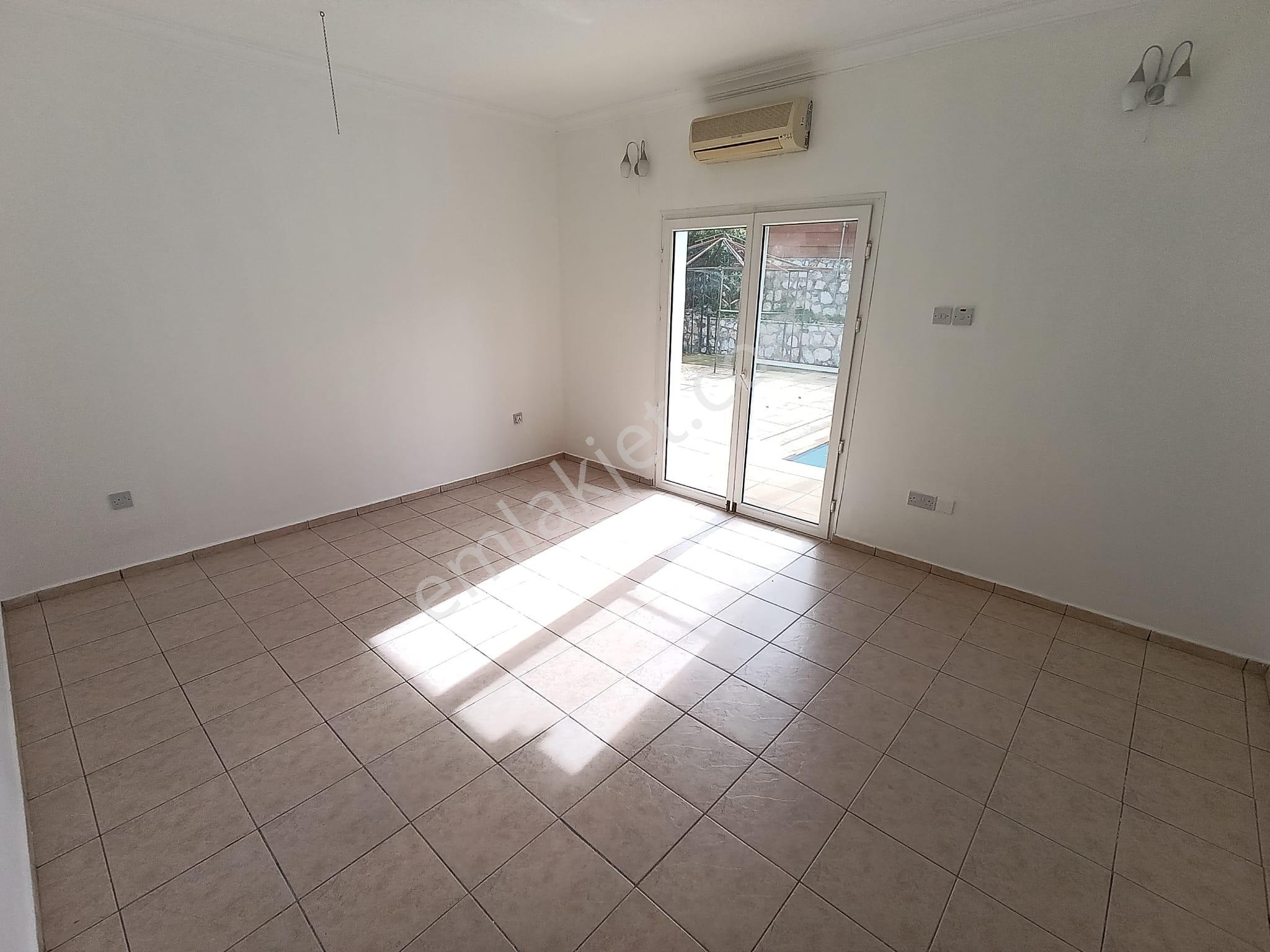 Satılık – Lüks Müstakil Villa | Karşıyaka, Girne, Kuzey Kıbrıs - Görsel 13