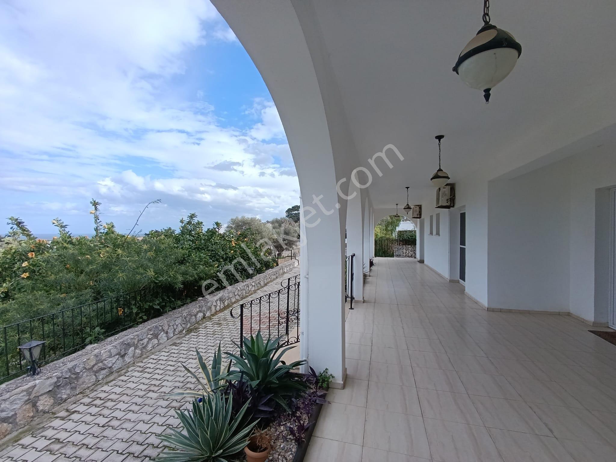 Satılık – Lüks Müstakil Villa | Karşıyaka, Girne, Kuzey Kıbrıs - Görsel 2