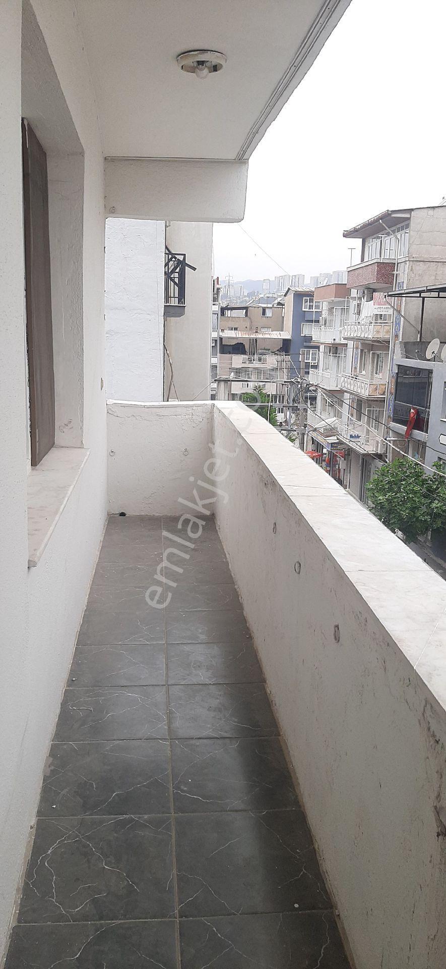 Buca İnönü Mahalleside Kiralık 2+1 Dogalgazlı Daire - Görsel 16