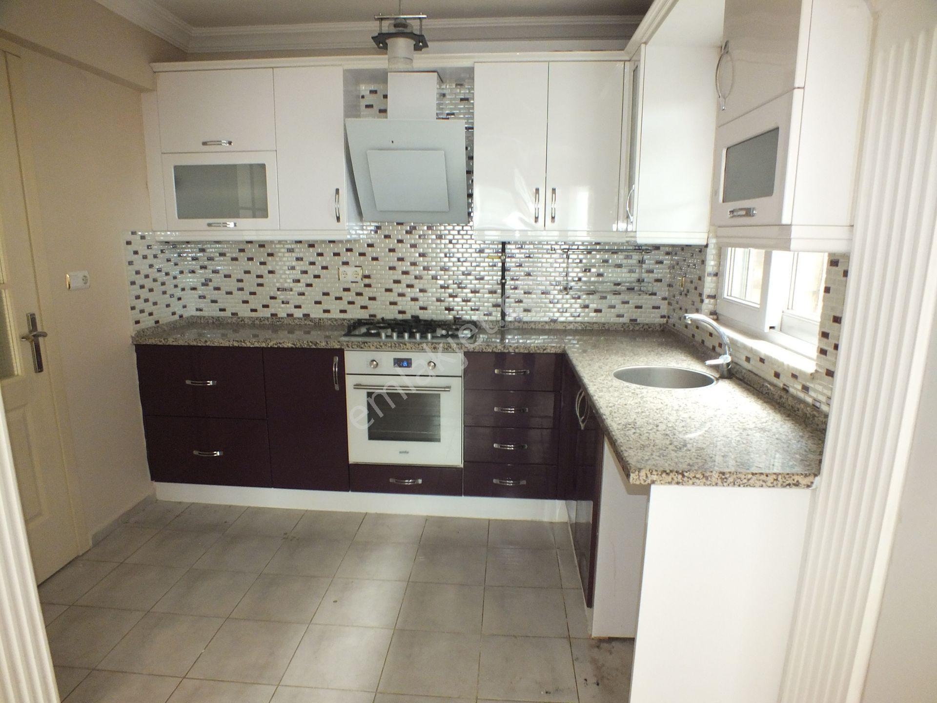 204 Turan Mahallesinde Bulvar Üzerinde Kiralık 3+1 Doğalgazlı Daire - Görsel 18