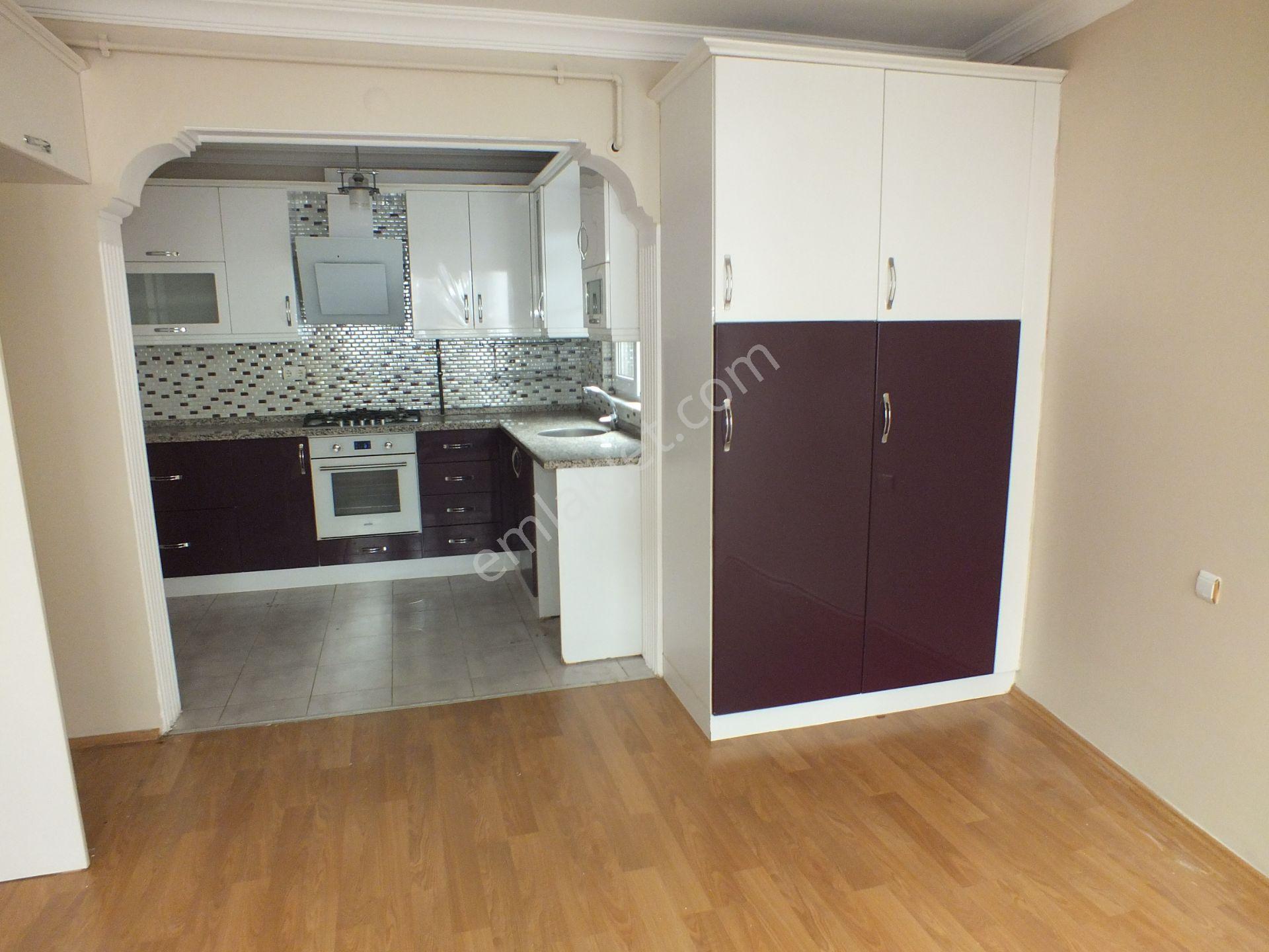 204 Turan Mahallesinde Bulvar Üzerinde Kiralık 3+1 Doğalgazlı Daire - Görsel 24