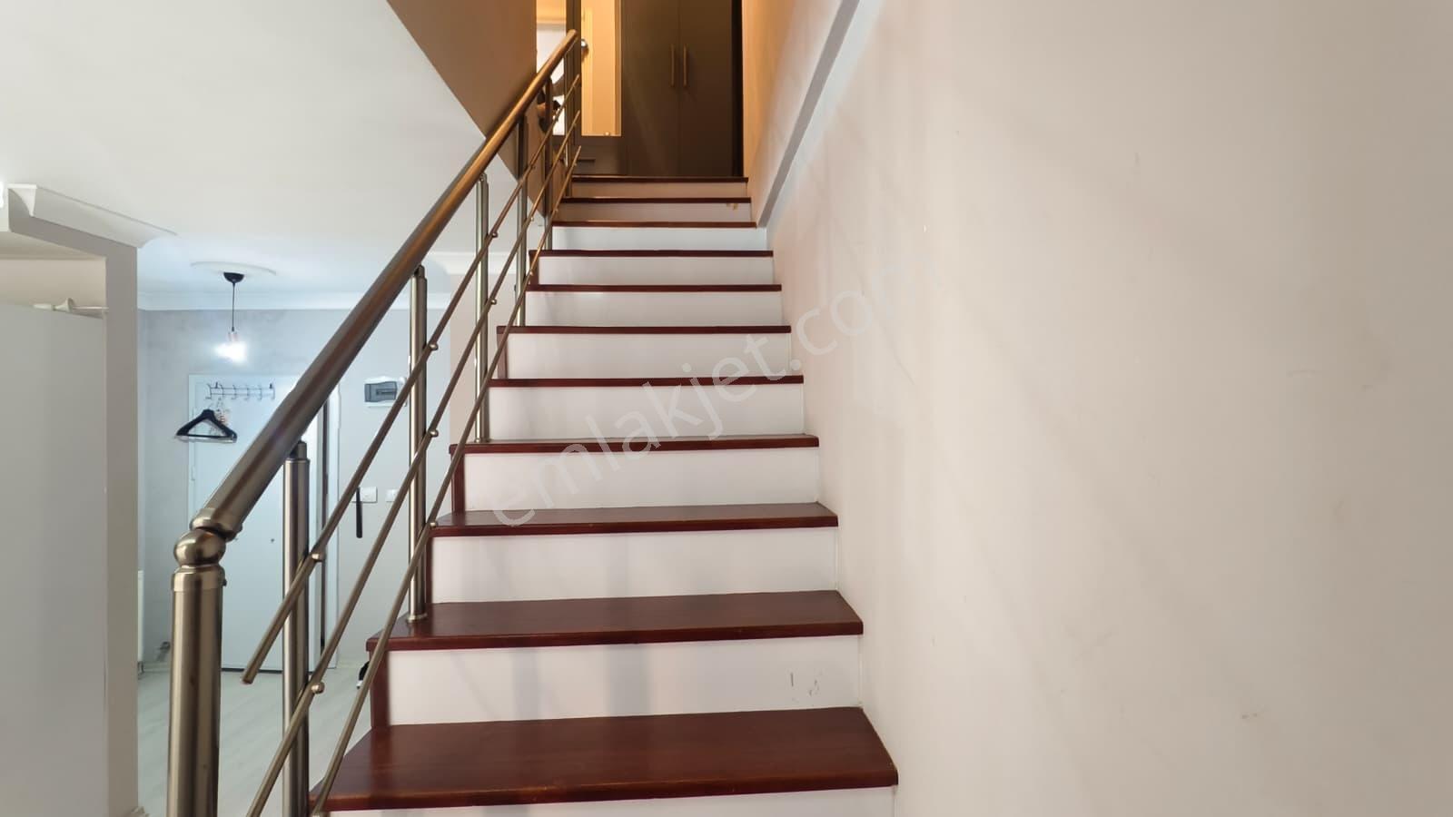 İzmit Venedik Evlerin'de 1+1 Kiralık Modern Daire - Görsel 23