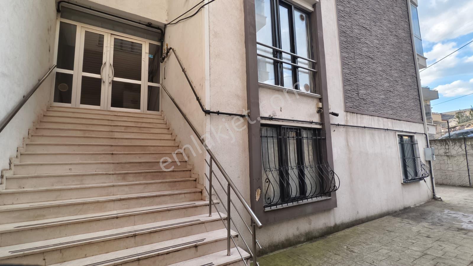 İzmit Venedik Evlerin'de 1+1 Kiralık Modern Daire - Görsel 19