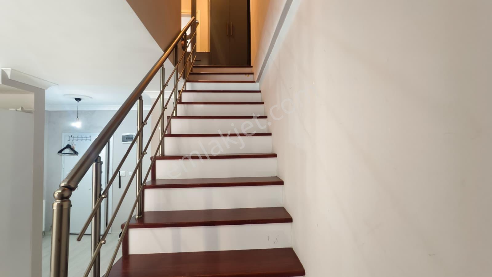 İzmit Venedik Evlerin'de 1+1 Kiralık Modern Daire - Görsel 8