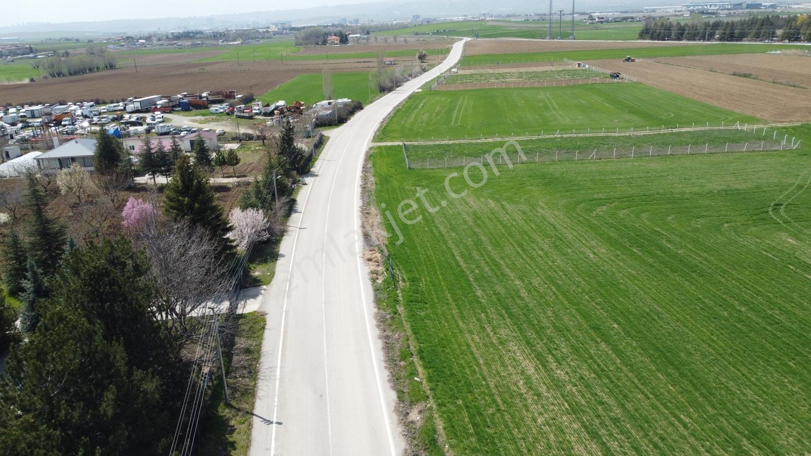 -*bügdüz De Asfalt Üstü Anadolu Otel Yanı Yatırım Fırsatı-* - Görsel 2