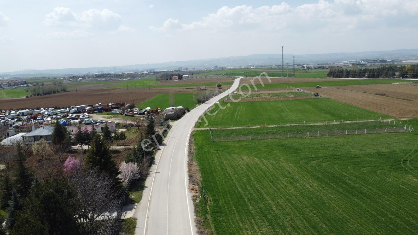 -*bügdüz De Asfalt Üstü Anadolu Otel Yanı Yatırım Fırsatı-* - Görsel 3