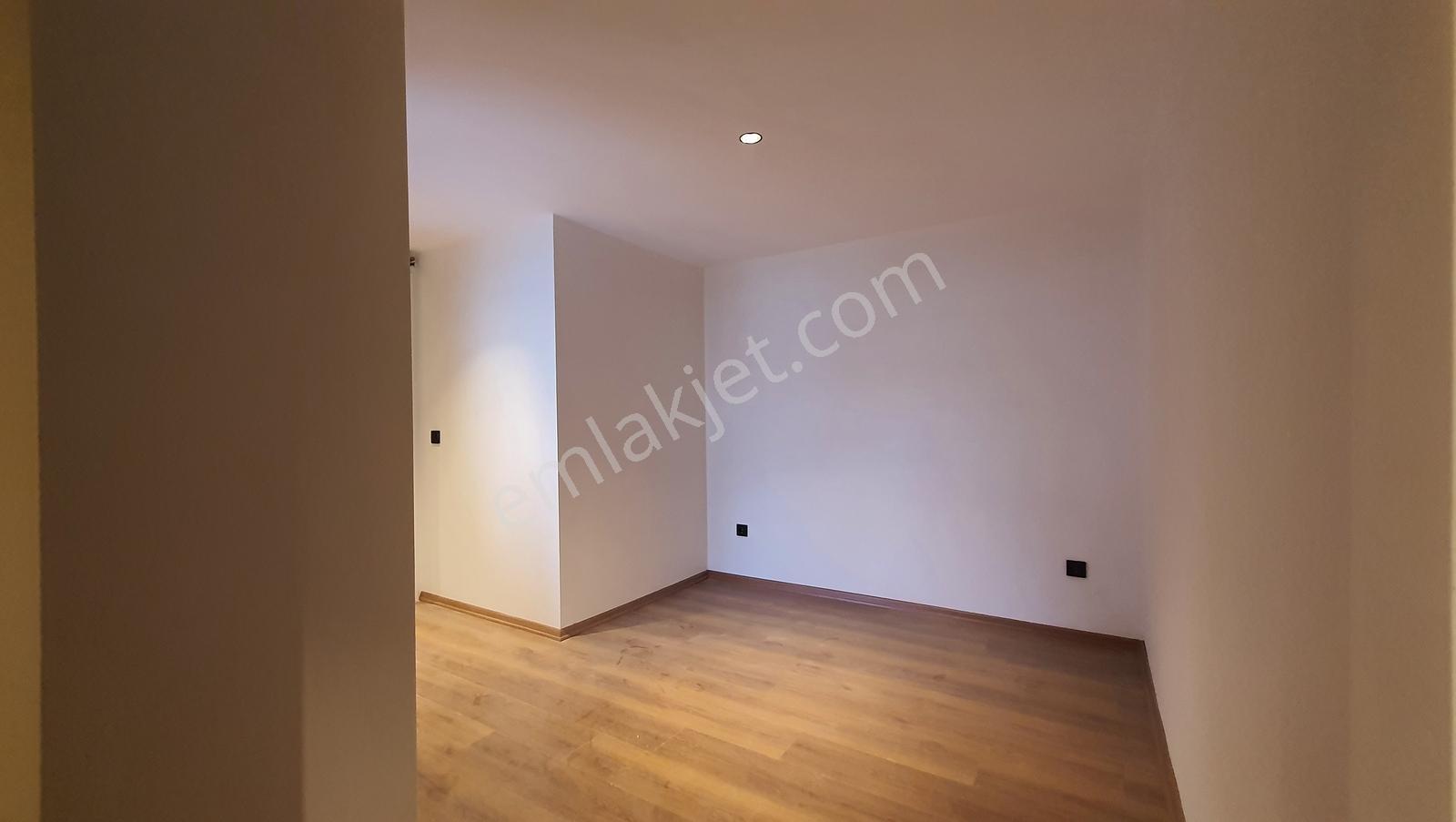 Özel Bahçeli-metro 10dk -villa Tipi/müstakil - 2 Adet 2+1/80m2 - Görsel 22