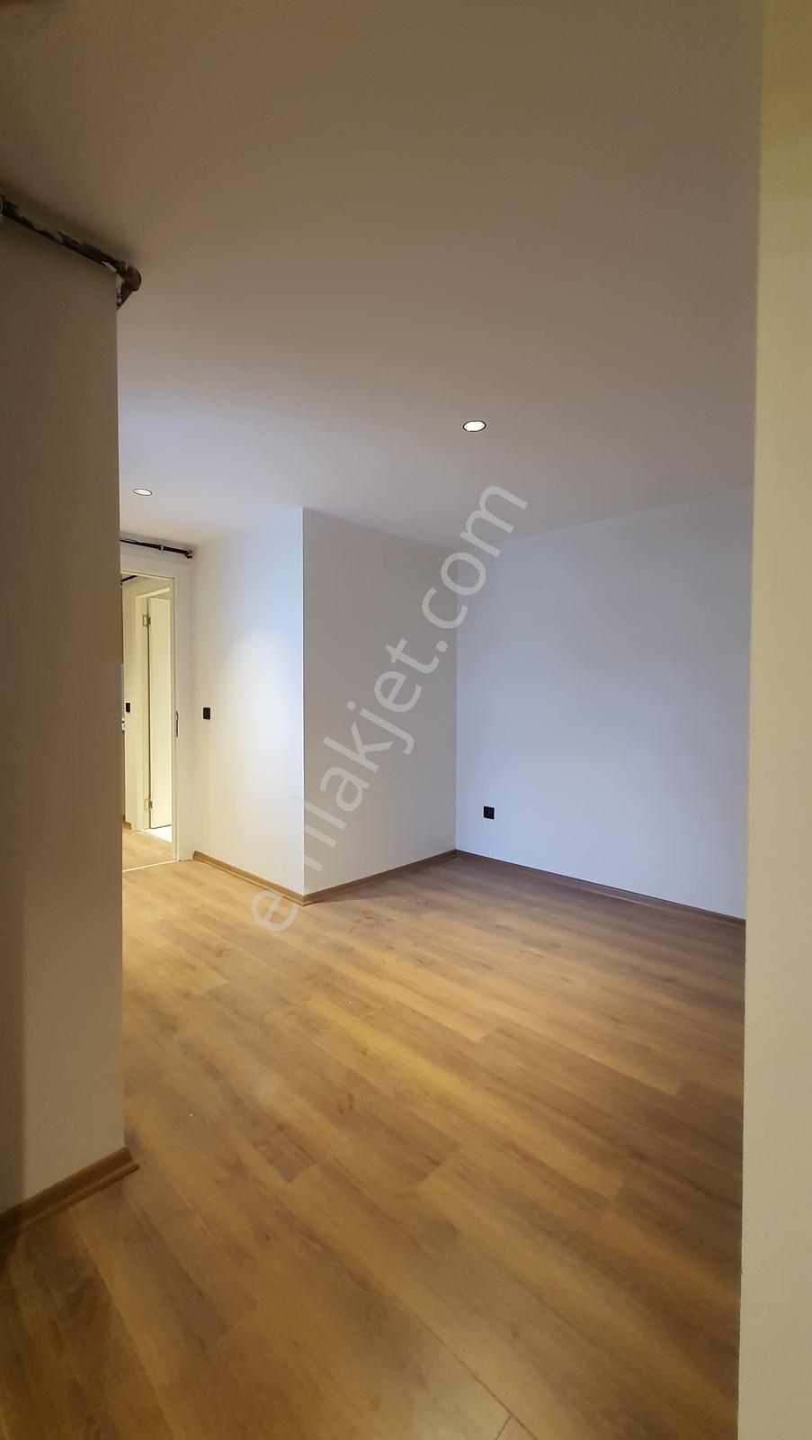 Özel Bahçeli-metro 10dk -villa Tipi/müstakil - 2 Adet 2+1/80m2 - Görsel 23