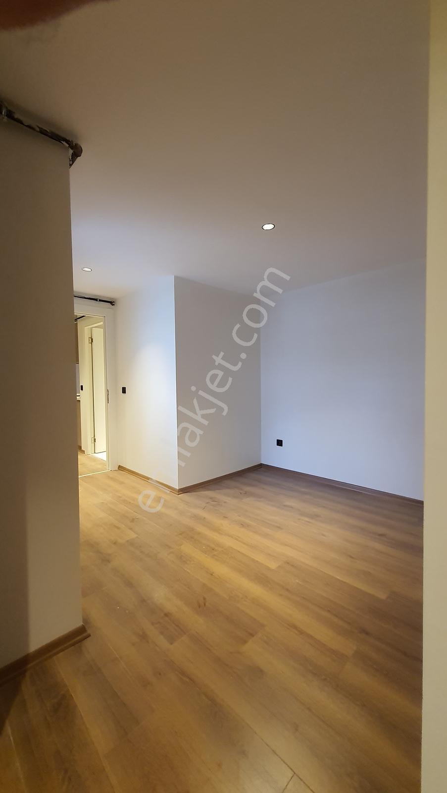 Özel Bahçeli-metro 10dk -villa Tipi/müstakil - 2 Adet 2+1/80m2 - Görsel 20