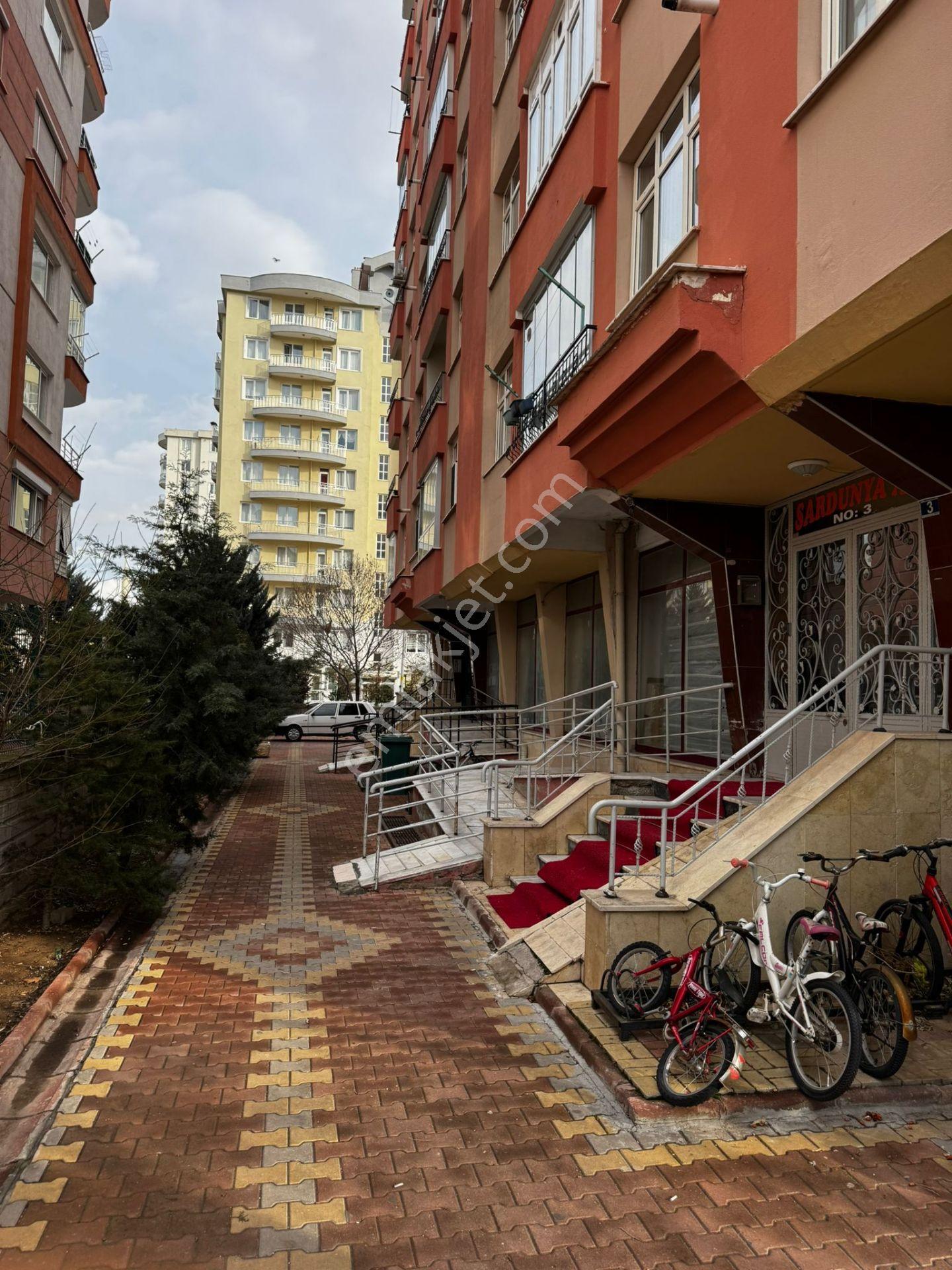 Yeni Stadyum Karşısı Geniş Bakımlı 3+1 Dairemiz Satılıktır - Görsel 2