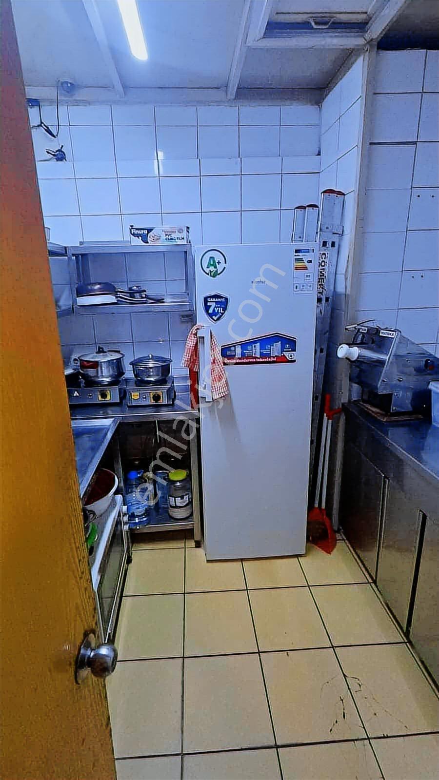 Avm İçerisinde Devren Kumpir,tost,sandviç Dükkanı - Görsel 4