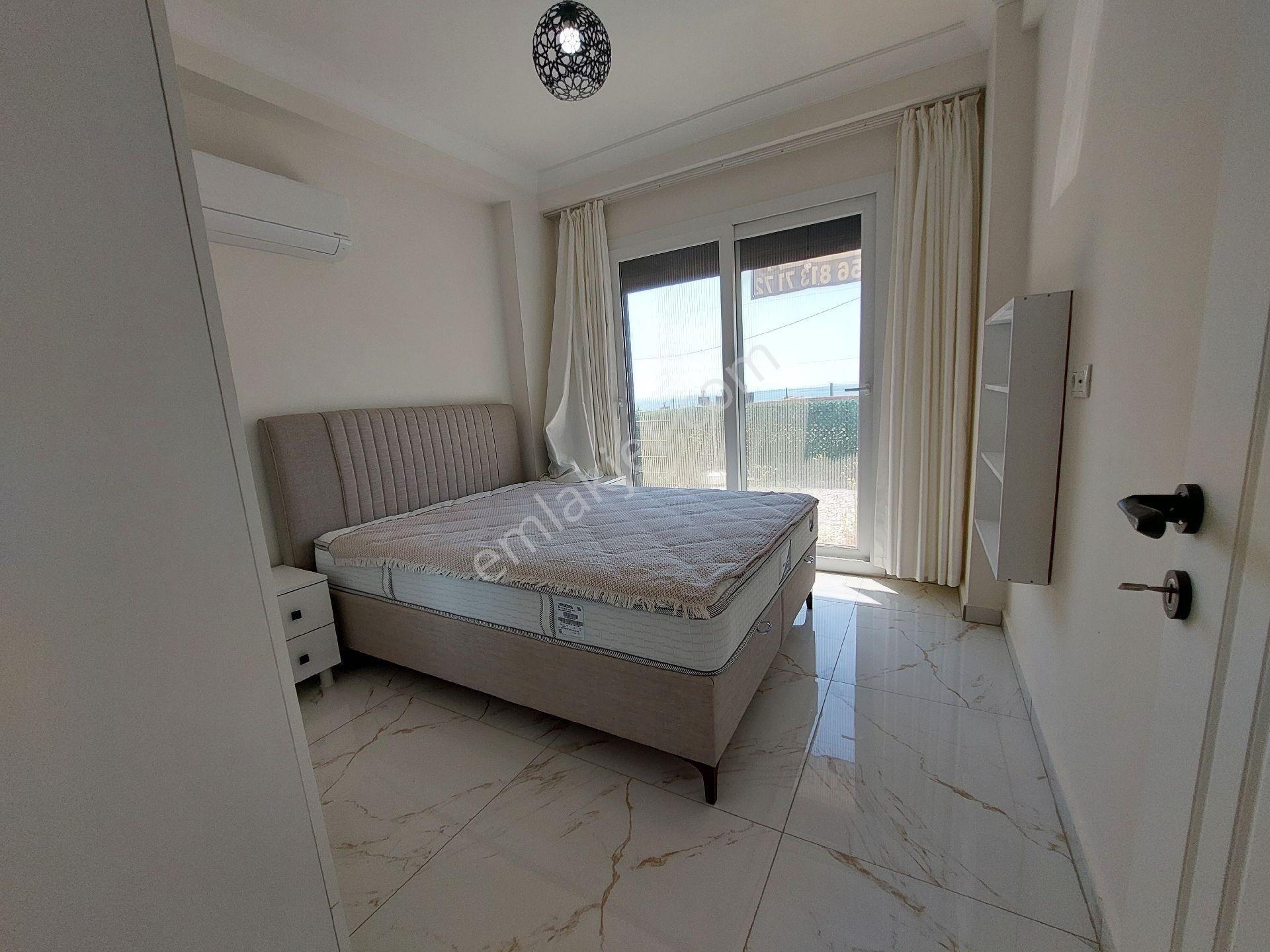 Tek Katlı Bungalov Tipi Villa Havuzlu, Otoparklı, Özel Tasarım Ev Eş - Görsel 15