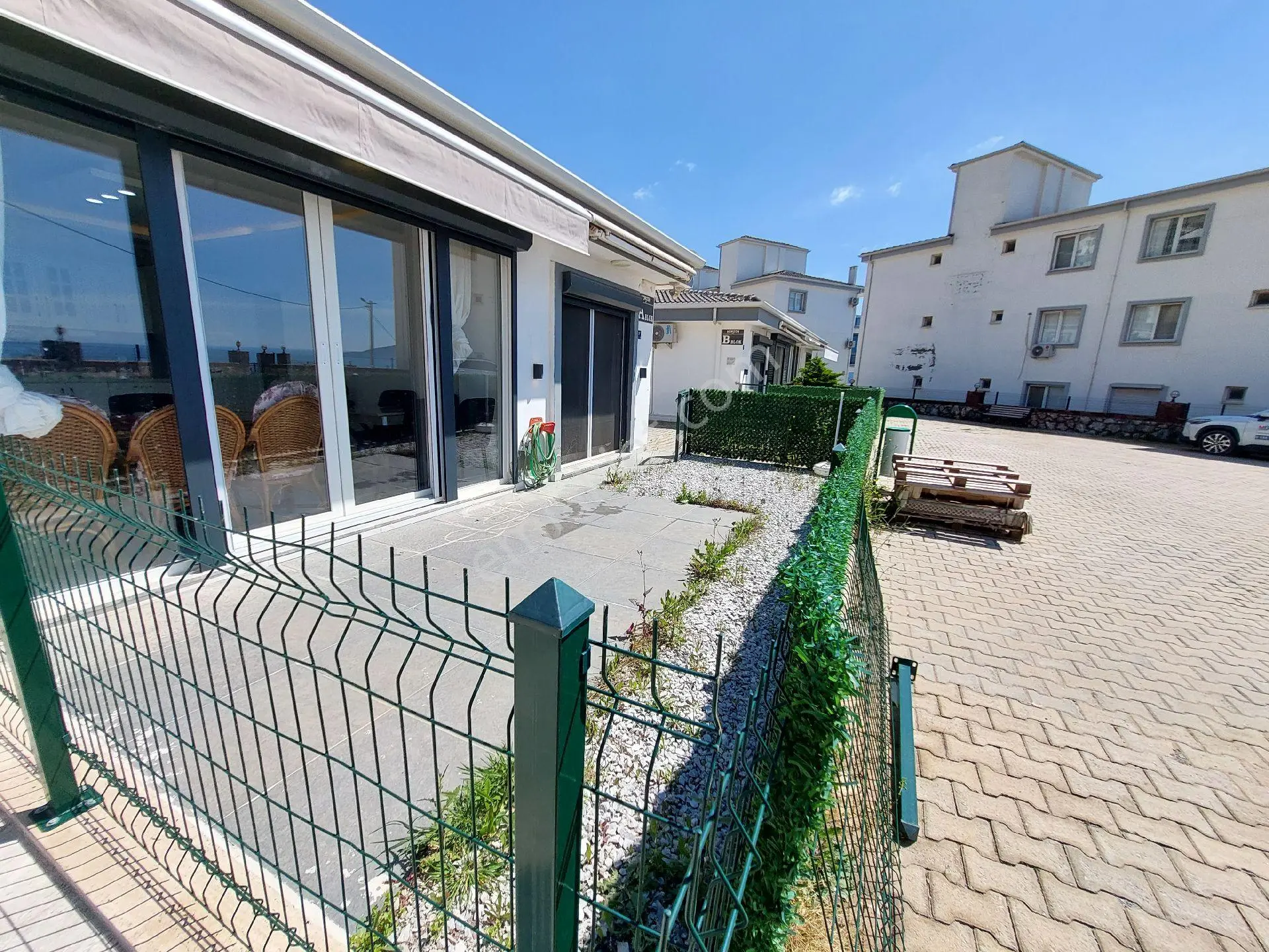 Tek Katlı Bungalov Tipi Villa Havuzlu, Otoparklı, Özel Tasarım Ev Eş - Görsel 9