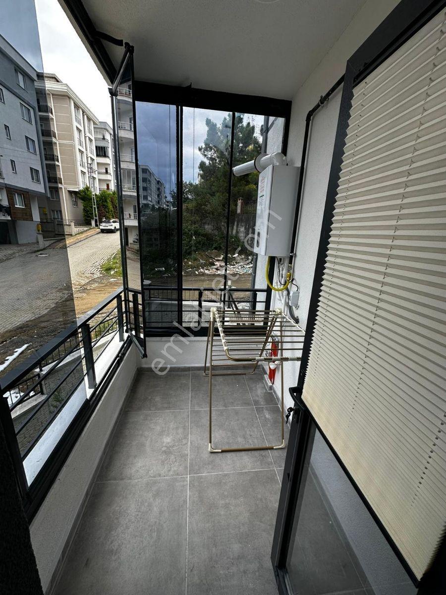 Körfez Mahallesinde Üniversiteye Komşu Kiralık Full Eşyalı Daire - Görsel 13