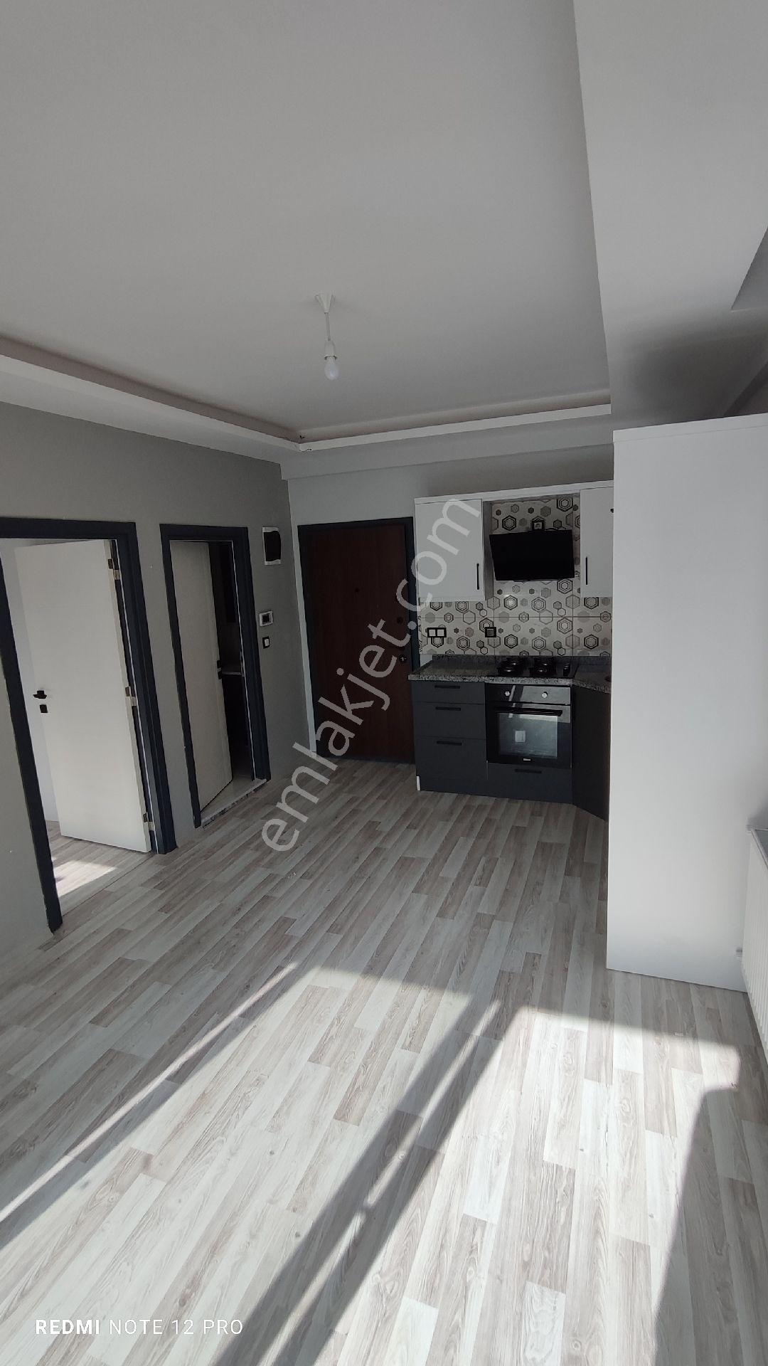 Gültepede Cadde Üzeri 1+1 Boş İskânlı Yeni Bina - Görsel 2