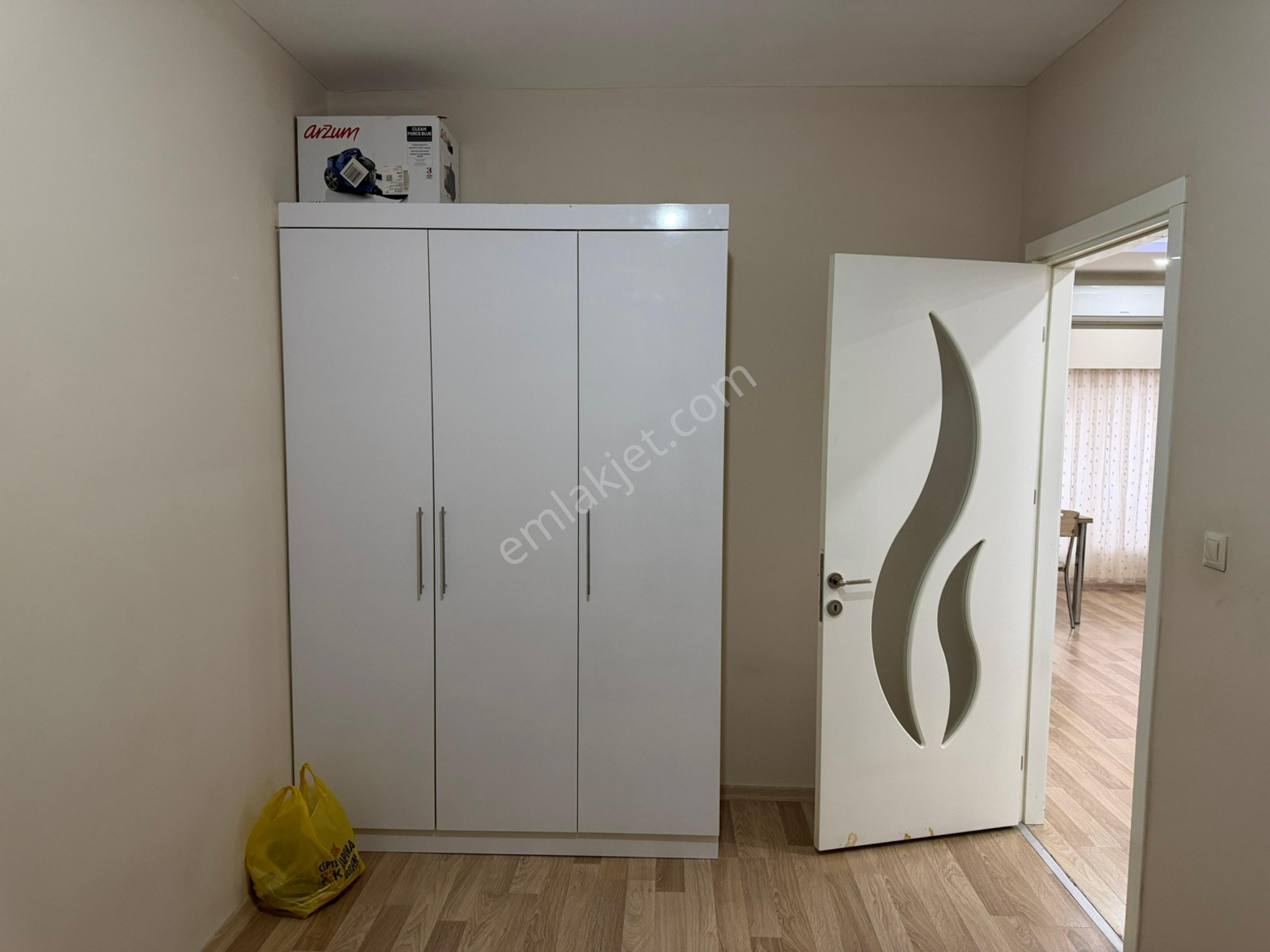 114 Cumhuriyet Mahallesinde Kiralık Hem Ofis Hem Konut İçin Uygun 2+0 Eşyalı Daire - Görsel 8