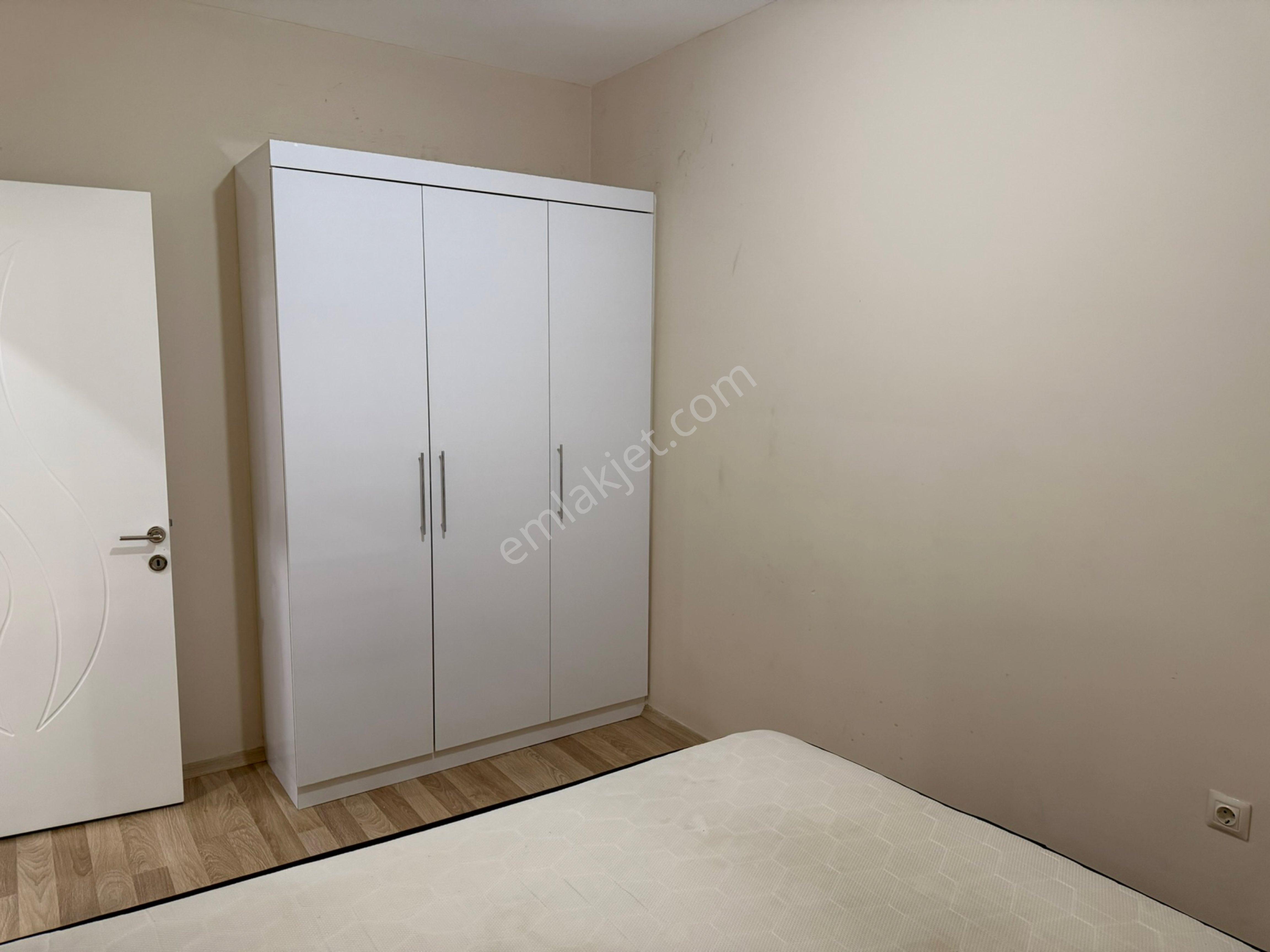 114 Cumhuriyet Mahallesinde Kiralık Hem Ofis Hem Konut İçin Uygun 2+0 Eşyalı Daire - Görsel 6