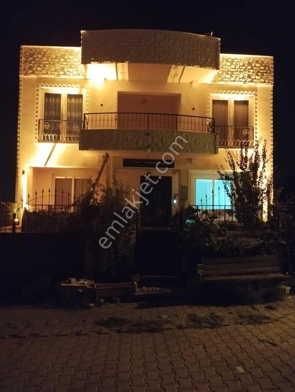 Tam Nokta Zenginlerden Irlamazda 2 Katlı Otoparklı Müstakil Ev - Görsel 7