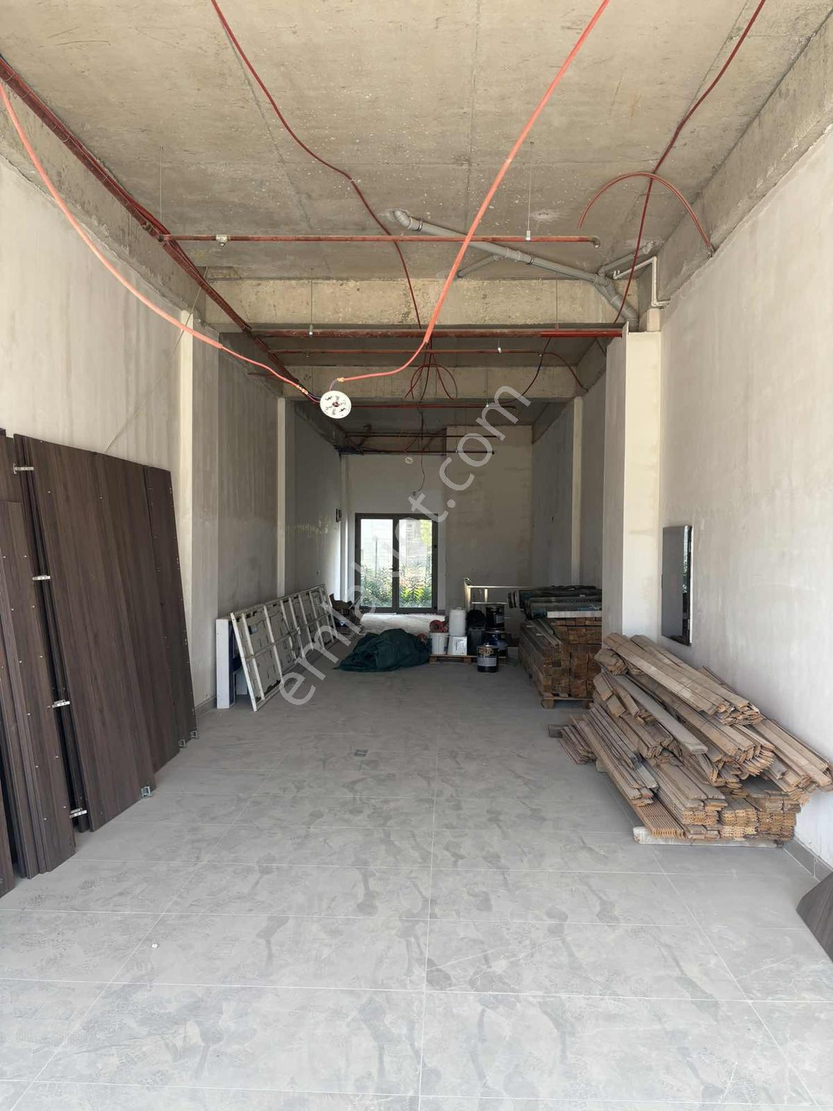 Trion Emlak - 40'lık Yolda Toplam 824m² Kiralık Depolu Dükkanlar - Görsel 17