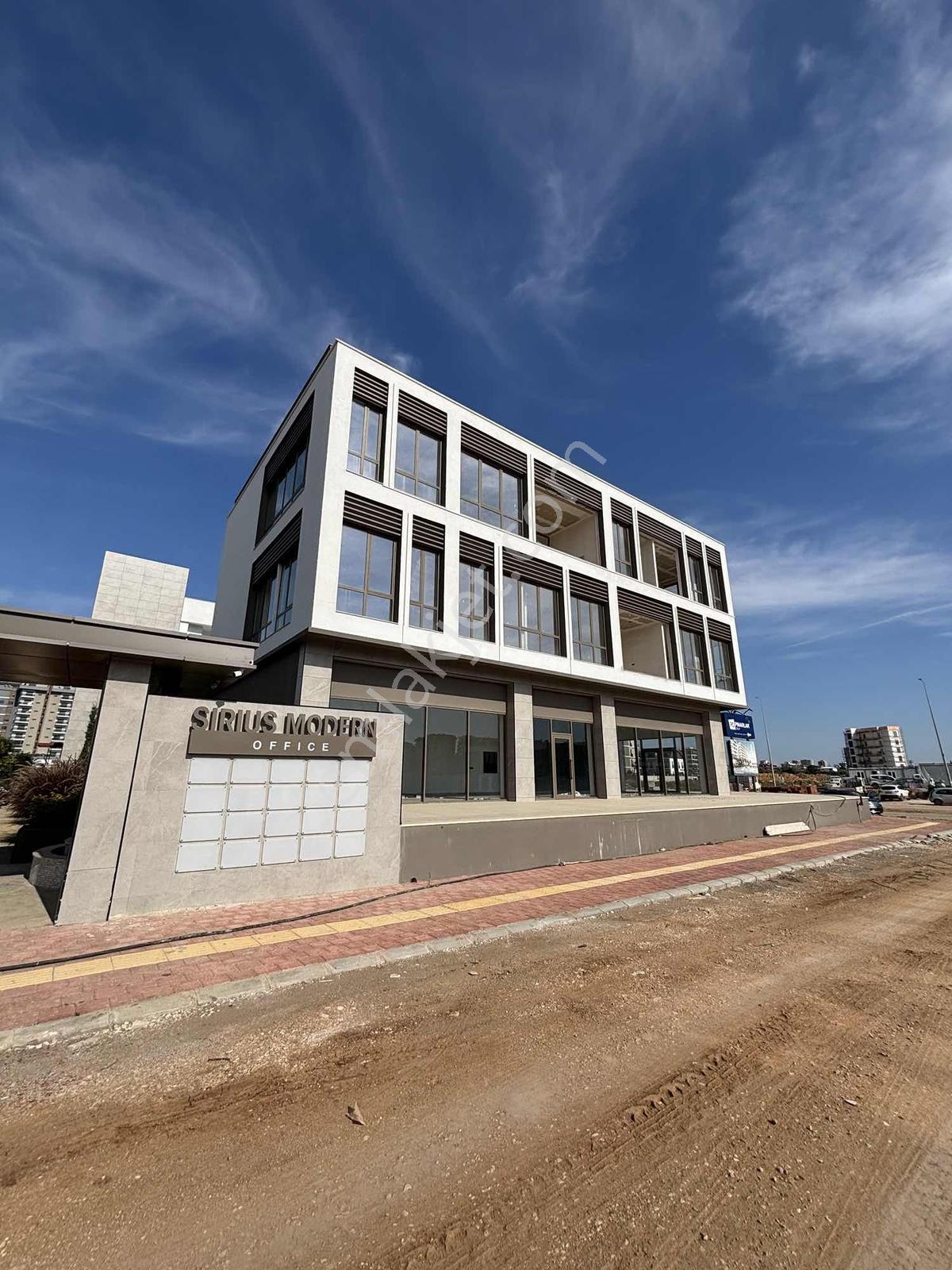 Trion Emlak - 40'lık Yolda Toplam 824m² Kiralık Depolu Dükkanlar - Görsel 35