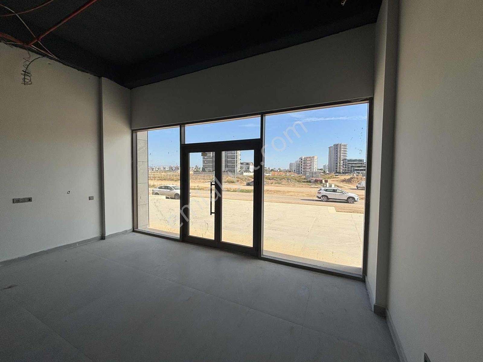 Trion Emlak - 40'lık Yolda Toplam 824m² Kiralık Depolu Dükkanlar - Görsel 25