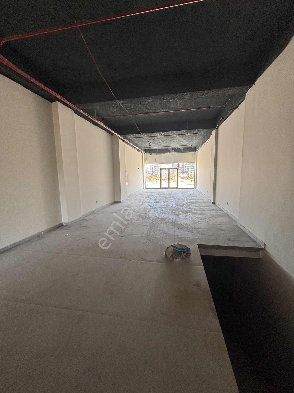 Trion Emlak - 40'lık Yolda Toplam 824m² Kiralık Depolu Dükkanlar - Görsel 10