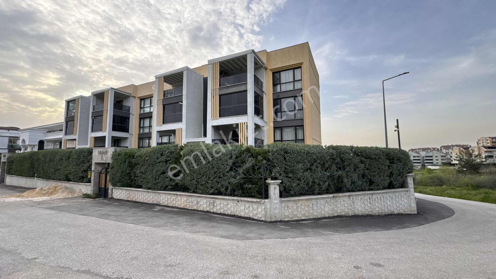 Alven Real Estate Demirci Bahçe Katı 4+1 Dubleks Daire