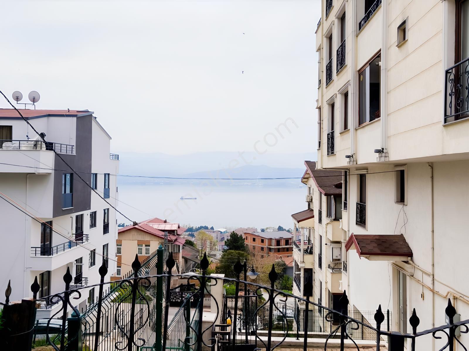 İzmit Kuruçeşme Radar Bölgesi Kiralık Full Eşyalı Bahçeli Daire - Görsel 12