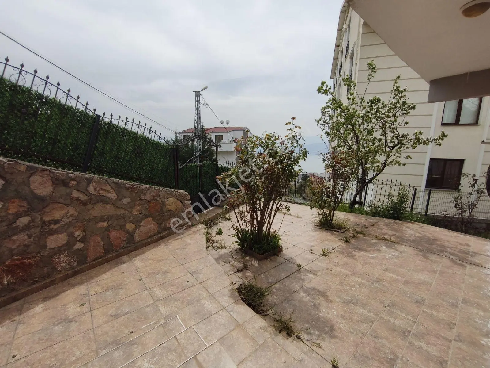 İzmit Kuruçeşme Radar Bölgesi Kiralık Full Eşyalı Bahçeli Daire - Görsel 4
