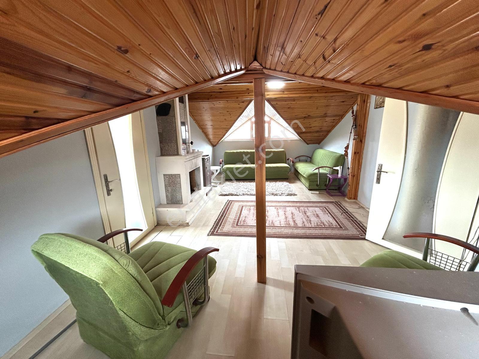 Karasu Devlet Hastanesi Karşısında 120 M² Eşyalı 3+1 Dubleks - Görsel 15