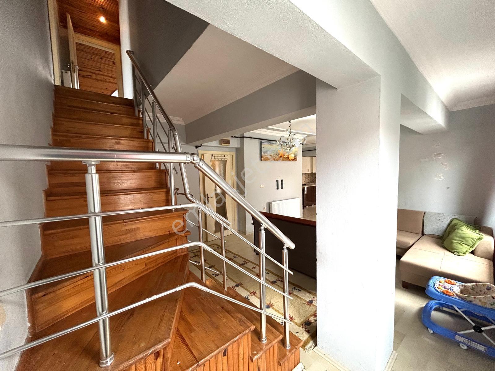 Karasu Devlet Hastanesi Karşısında 120 M² Eşyalı 3+1 Dubleks - Görsel 10