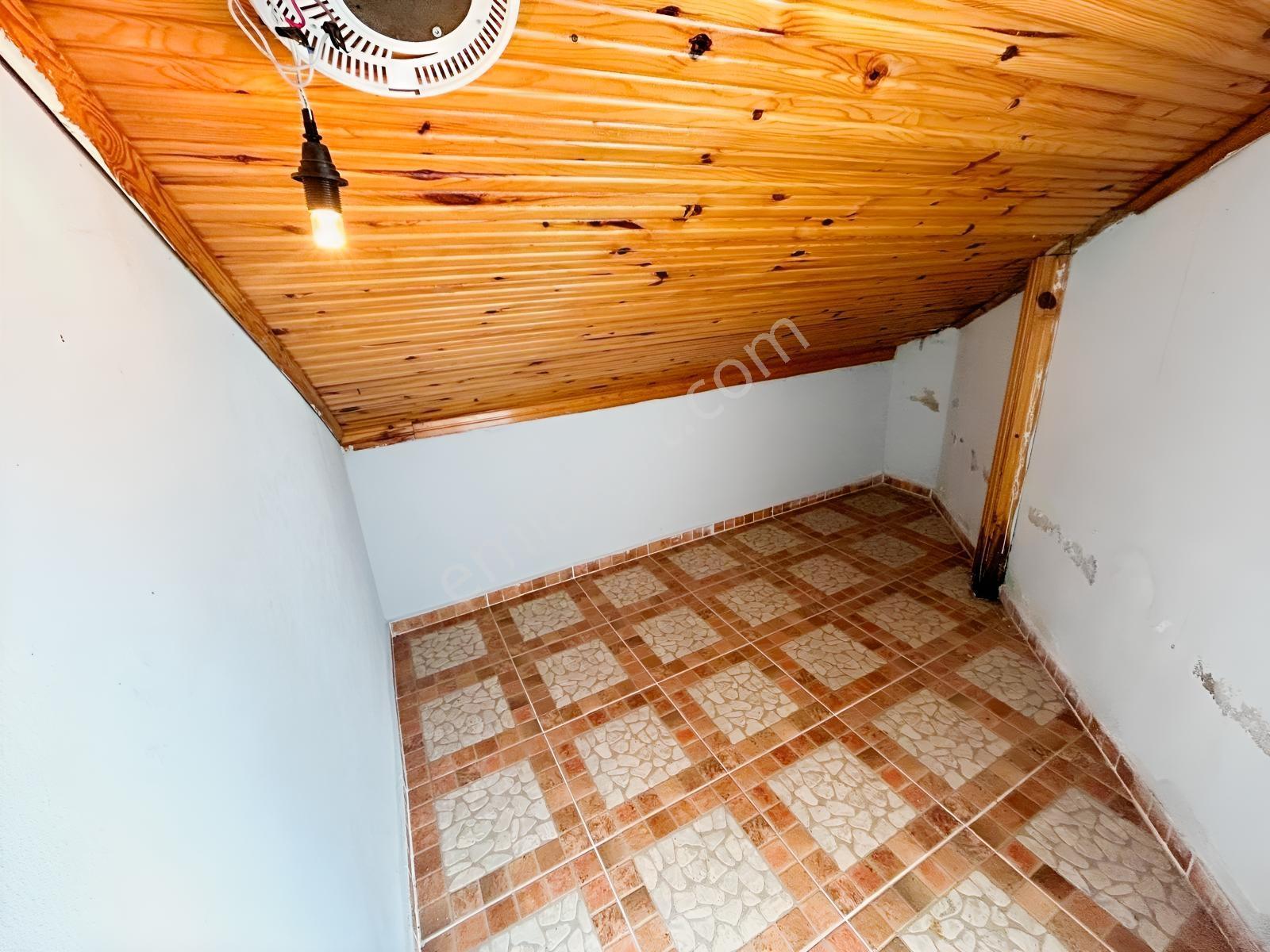 Karasu Devlet Hastanesi Karşısında 120 M² Eşyalı 3+1 Dubleks - Görsel 23