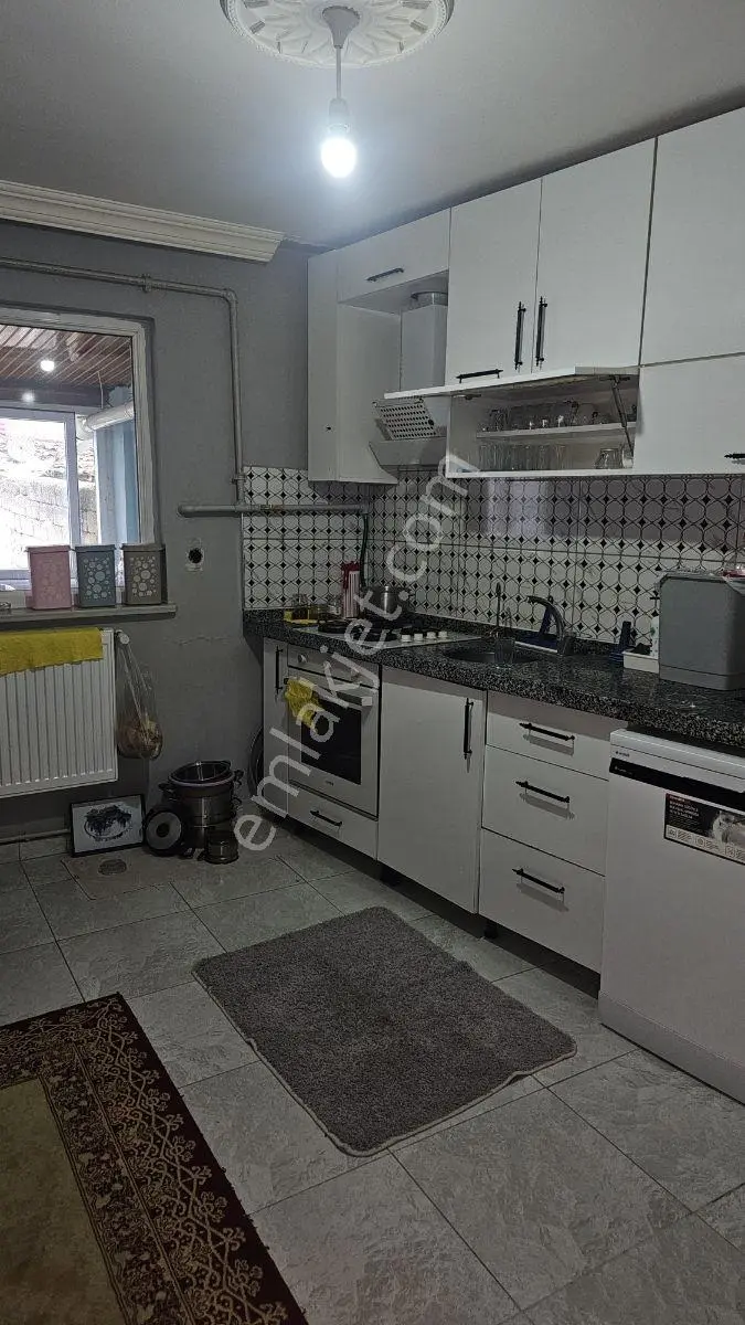 192m Müstakil Ev Cift Daire Yapılabilen İçi Yeni Yapılmıştır