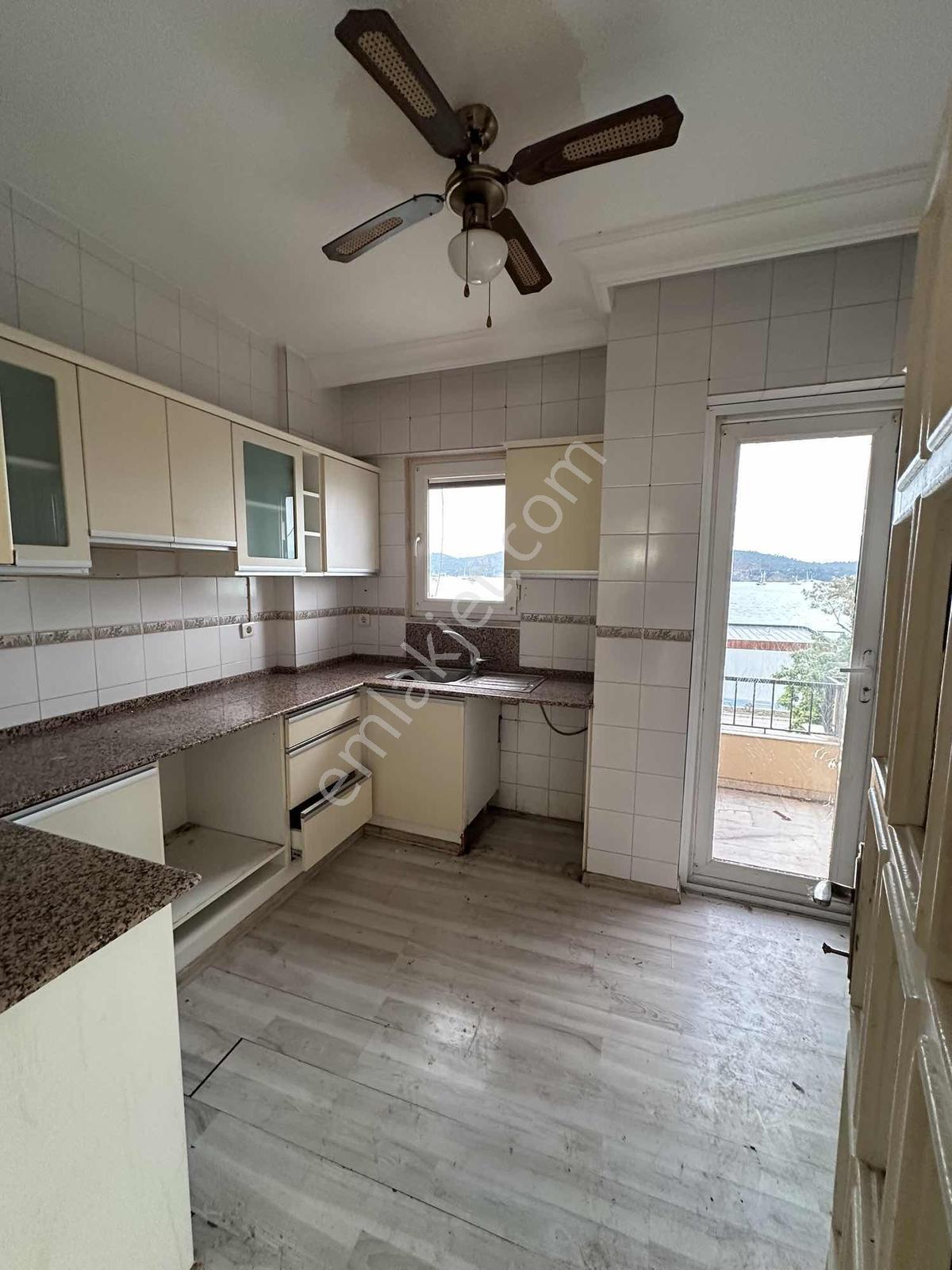Fethiye Merkezde Deniz Manzaralı Daire - Görsel 13