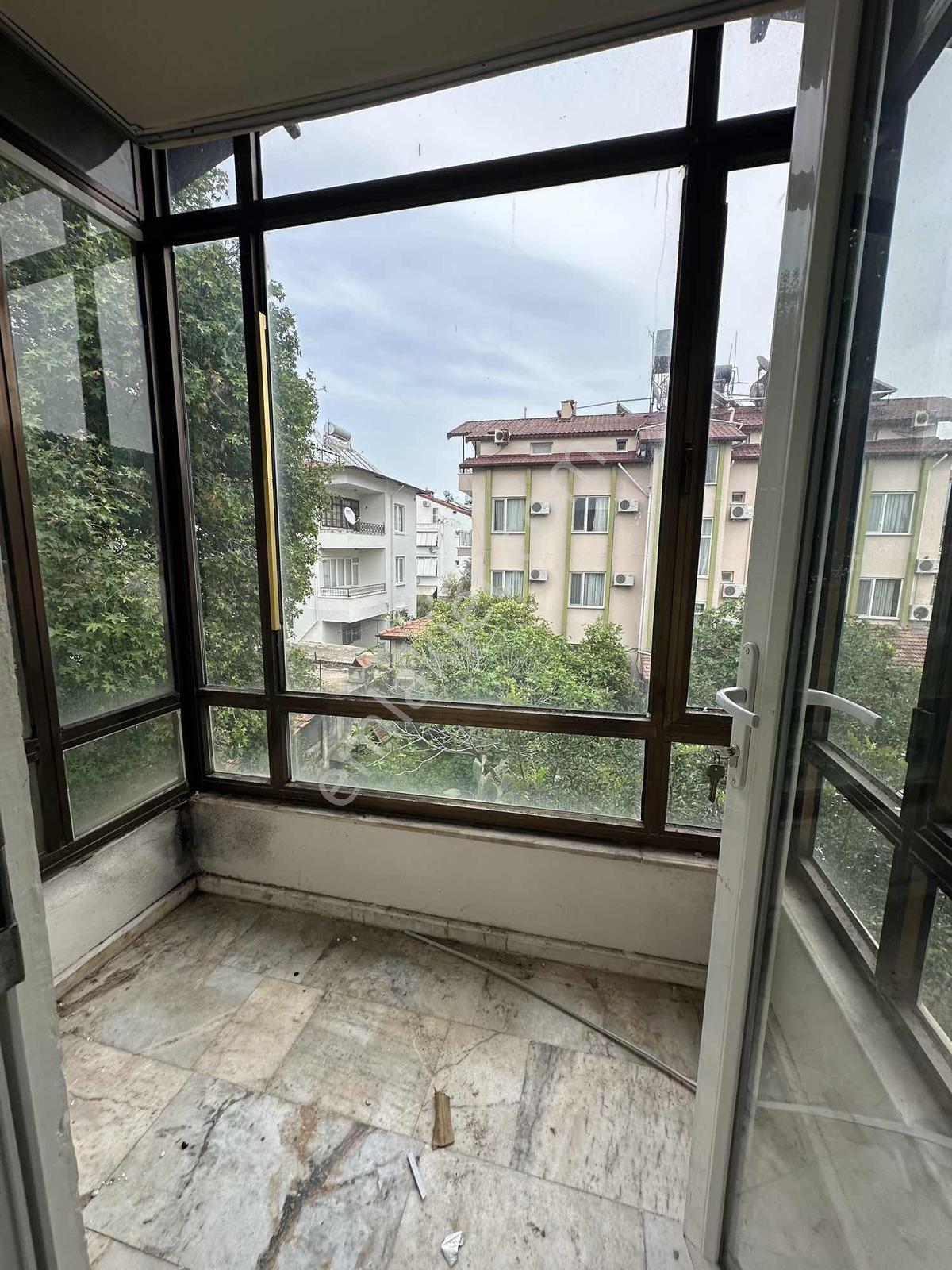 Fethiye Merkezde Deniz Manzaralı Daire - Görsel 3