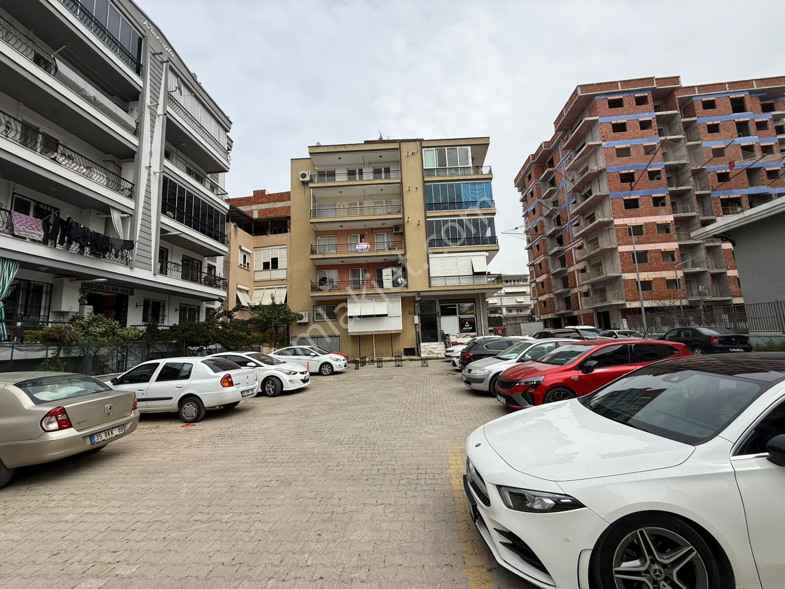 Karşıyaka Emniyet Müdürlüğü Yakını 3+1 Satılık Daire - Görsel 11