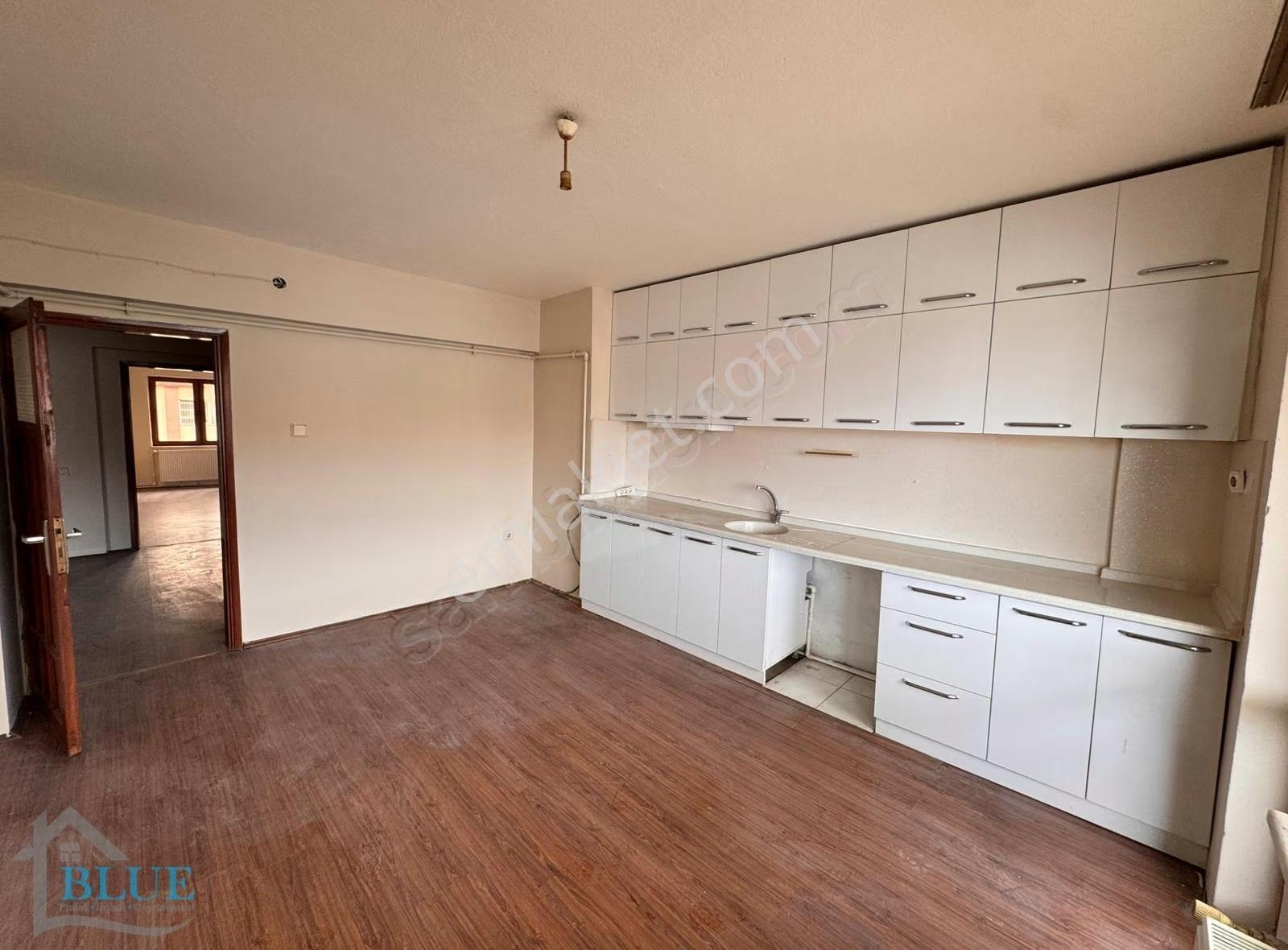 Blue Emlak'tan Alipaşa Mahallesi'nde 4+1 Kiralık Daire - Görsel 28