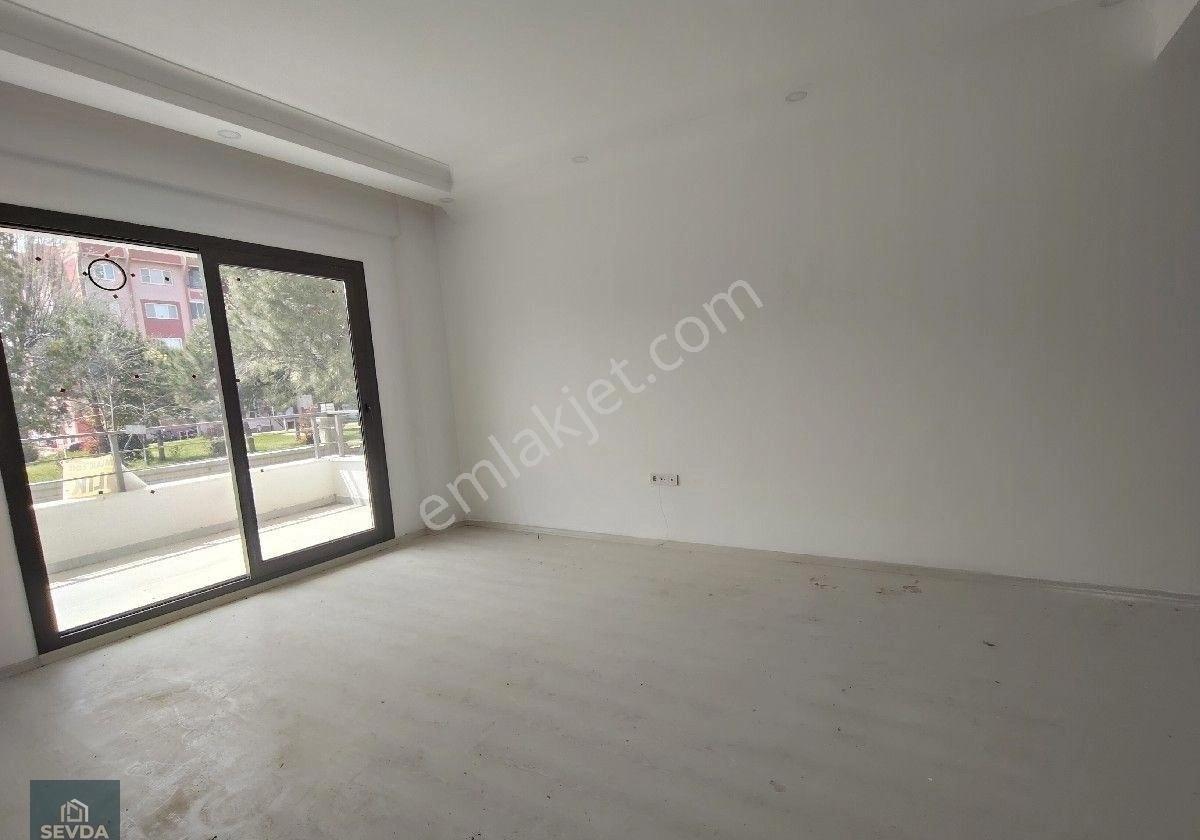 Bahçelievler De Bahçe Katı 60 M² Satılık 1+1 - Görsel 26
